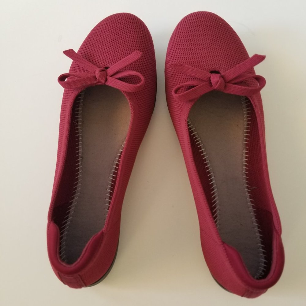Clarks Carly Hope Burgundy Knit Ballet Flat (size 8.5) - Picture 2 of 10
